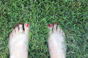 hot summer air, cool summer feet